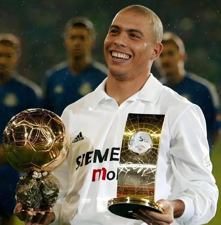 马特拉齐：罗纳尔多相当于梅西+C罗，中国球迷：不服1冠军+2金靴