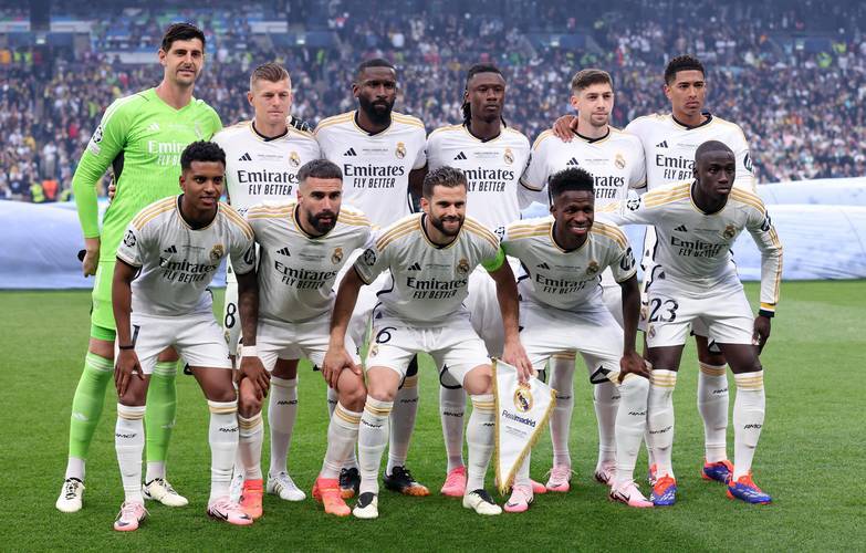 西甲德比巅峰战！马竞主场死磕皇马，榜首之争一触即发